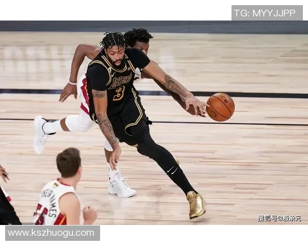 内特罗宾逊与詹姆斯的巅峰对决谁能笑到最后的篮球传奇之战